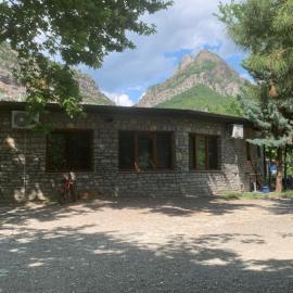 Natura Koman，位于Koman的酒店