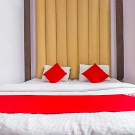 Hotel O Prem Chunaria，位于莫拉达巴德的酒店