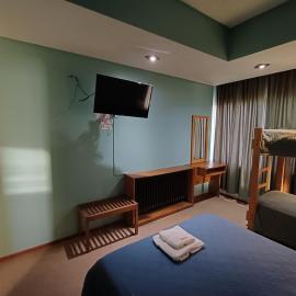 Hotel cirse cr，位于里瓦达维亚海军准将城的酒店
