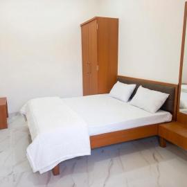 Hotel Bliss County，位于Dhule的酒店