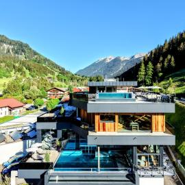 Hotel Lärchenhof，位于莱尔莫斯的酒店