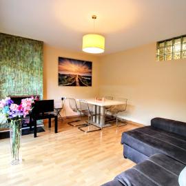 Spacious and cosy apartment near Barcelona，位于莫勒山谷的酒店