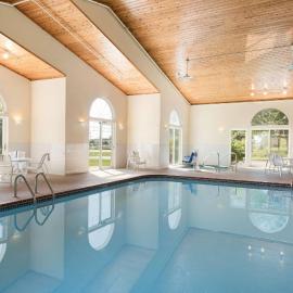 Country Inn & Suites by Radisson, Mason City, IA，位于梅森城的酒店