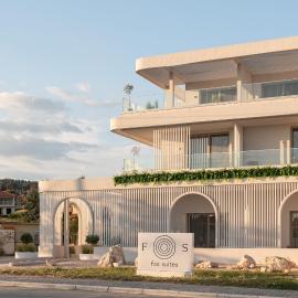 FOS Luxury Suites，位于尼基季的酒店