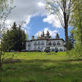 Hotel Vlasina - Vlasinsko jezero，位于Lujinci的酒店