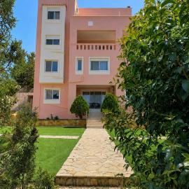 Treasure B&B - Garden Stay in Paloukia Salamina，位于Paloúkia的酒店