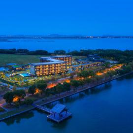 Hotel Indigo Suzhou Yangcheng Lake by IHG,位于苏州的酒店
