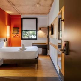 ibis budget Madrid Aeropuerto，位于马德里的酒店