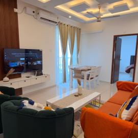 Palmwave Pool Retreat 3BHK Amoret Homes，位于Chicalim的酒店