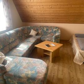 Gasthof und Pension Kreuz，位于Hayingen的酒店