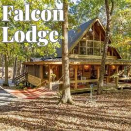 Falcon Lodge - hot tub fire pit & games，位于Mentone的酒店