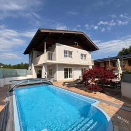 Panorama Haus am Traunsee，位于特劳恩基兴的酒店