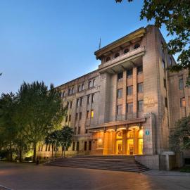 Grand Mercure Xian On Renmin Square，位于西安的酒店