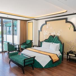 Grand Luxury Hotel，位于Văn Trì的酒店