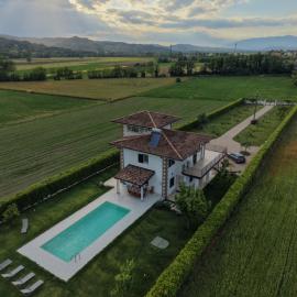 Villa Mariarosaria Luxury Dimora & Private Pool，位于Amorosi的酒店