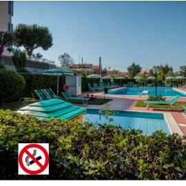 Rifugio del Mare con piscina e palestra，位于洛阿诺的酒店