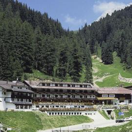 Sport Hotel Pampeago，位于泰塞罗的酒店
