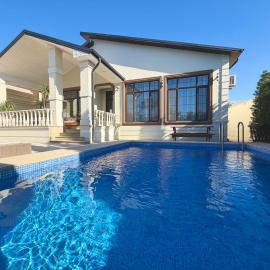 Seaside Luxe Villa，位于比尔迦的酒店