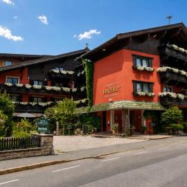 Hotel Bruggwirt，位于蒂罗尔州圣约翰的酒店