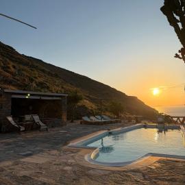 Sun Holiday Kea Private Pool Sea View，位于Pisses的酒店