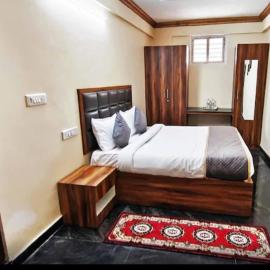 Sri Sai royal suites，位于Sonda的酒店