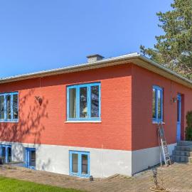 2 Bedroom Nice Home In Hundested，位于韩德斯泰德的酒店
