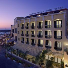 Aragona Palace Hotel & Spa，位于伊斯基亚波尔图的酒店
