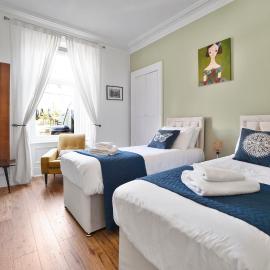 Cozy with Character Vibrant Cottage Style Flat at Leith Links Park,位于爱丁堡的酒店