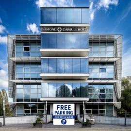 Diamond Capsule Hotel Amsterdam South，位于阿姆斯特尔芬的酒店