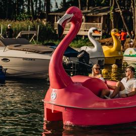 Houseboat - Hotel Ukiel Wellness & SPA，位于Olsztyn的酒店