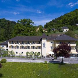 Gasthof - Landhotel Ernst，位于Untermühl的酒店