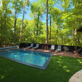 Forest Escape with Jacuzzi & Pool Among the Trees by Destination GREEN Croatia，位于Ivanec的酒店