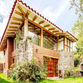 Villa Valle Sagrado, Vistas catarata, montañas, Jacuzzi，位于卡尔卡的酒店