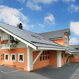Landhaushotel Hof Wasserkuppe，位于波彭豪森的酒店