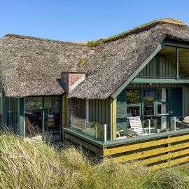 Cozy Home In Fanø With Wifi，位于凡岛的酒店