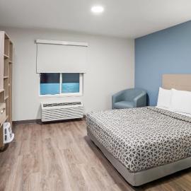 WoodSpring Suites Algona-Auburn - Seattle South，位于Algona的酒店