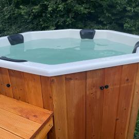Charming house with hot tub，位于温特贝格的酒店