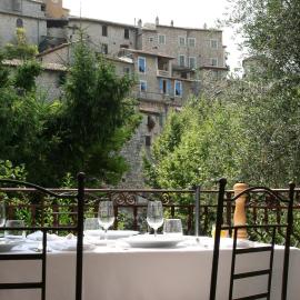 Auberge De La Madone，位于培尔隆的酒店