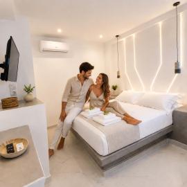 Smart Fira Stay -Designed Suites，位于费拉的酒店