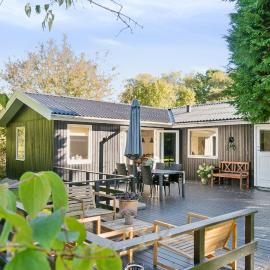 Newly Renovated And Modern Cottage Near The Beach