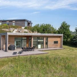Holiday With Comfort Nature Modern Design，位于阿灵厄的酒店