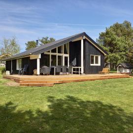 Holiday Home Near Hvalpsund，位于Farsø的酒店