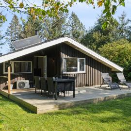 Holiday Home On Natural Plot 800 M From Sea