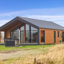 Spacious Holiday Home On Als Near Little Belt，位于Augustenborg的酒店