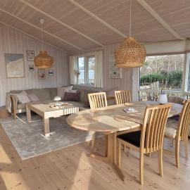 Bright And Cozy Summer House With Spa And Sauna，位于Græsted的酒店