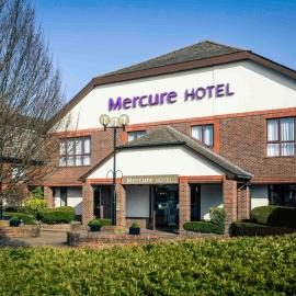 Mercure Dartford Brands Hatch Hotel & Spa，位于达特福德的酒店