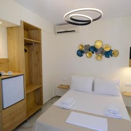Cocoon Hotel-Beach bar，位于萨尔蒂的酒店
