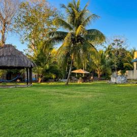 Villa Privada 1200m2 Laguna a Pasos Pet Friendly，位于Xul-Ha的酒店