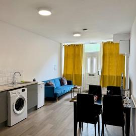 Accessible Town Centre 1 bed Flat Kettering Wi-FI，位于凯特林的酒店