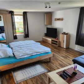 Privatzimmer in Rodt mit Gemeinschaftsbad und Küche，位于圣维特的酒店